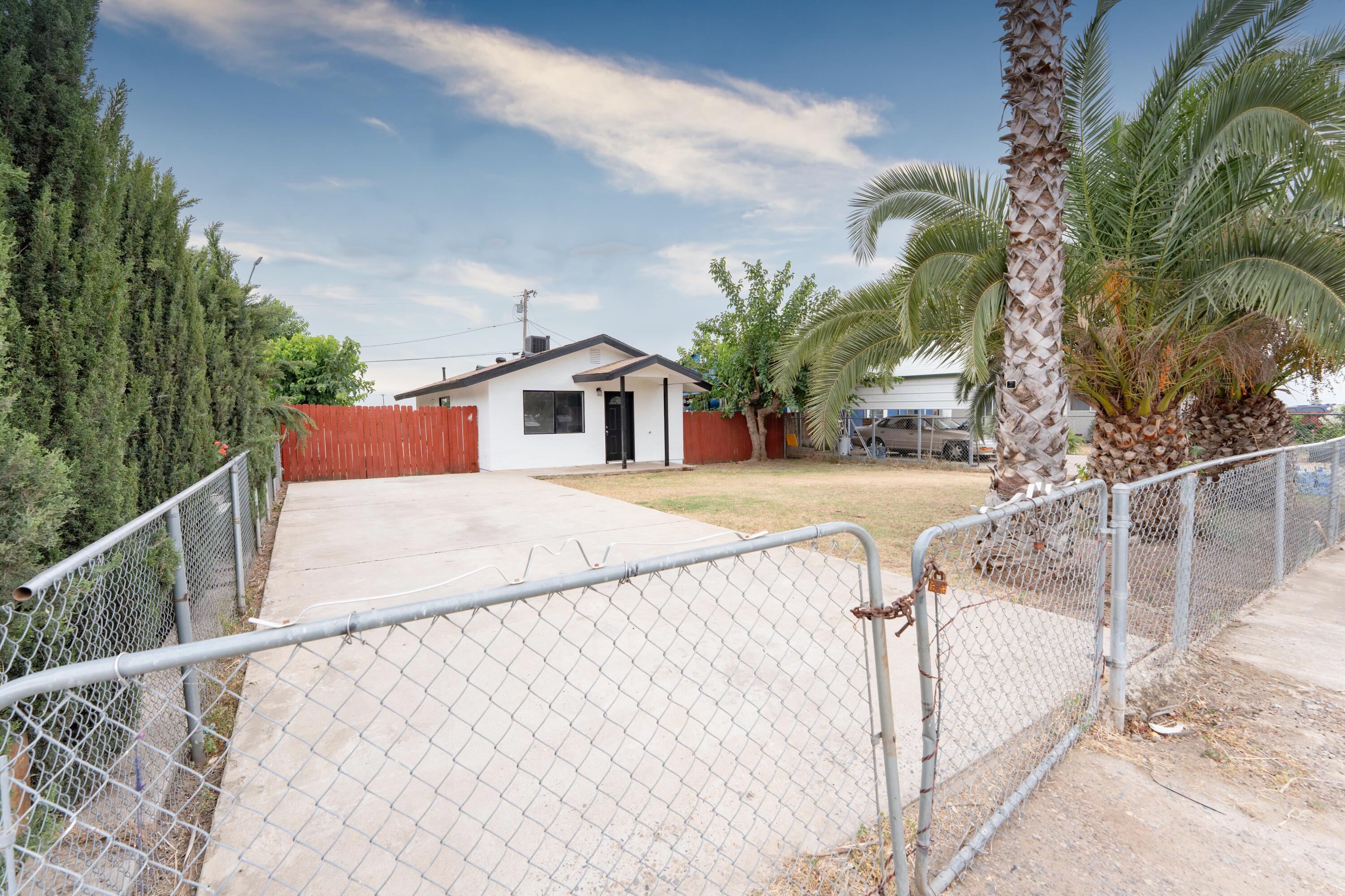 15367 Ave 381, Visalia, CA 93292