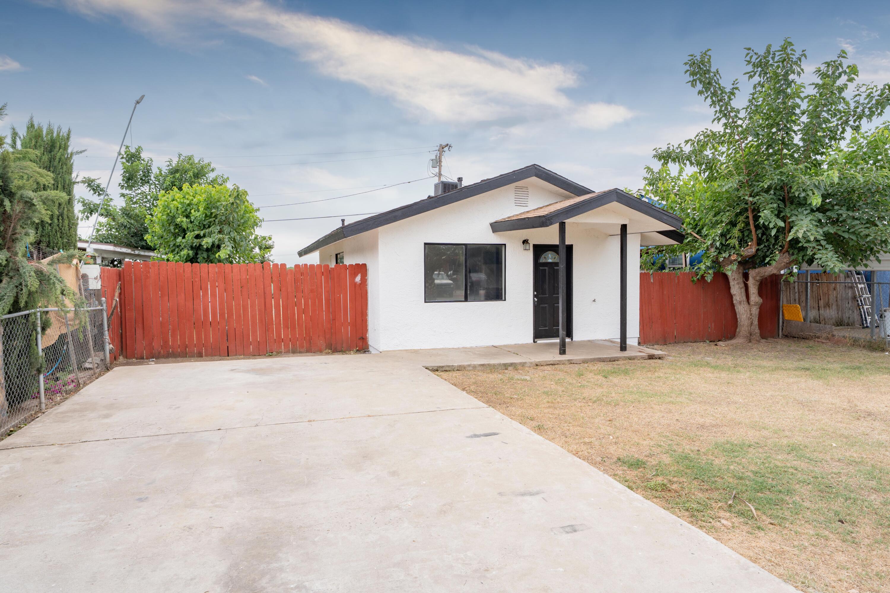 15367 Ave 381, Visalia, CA 93292