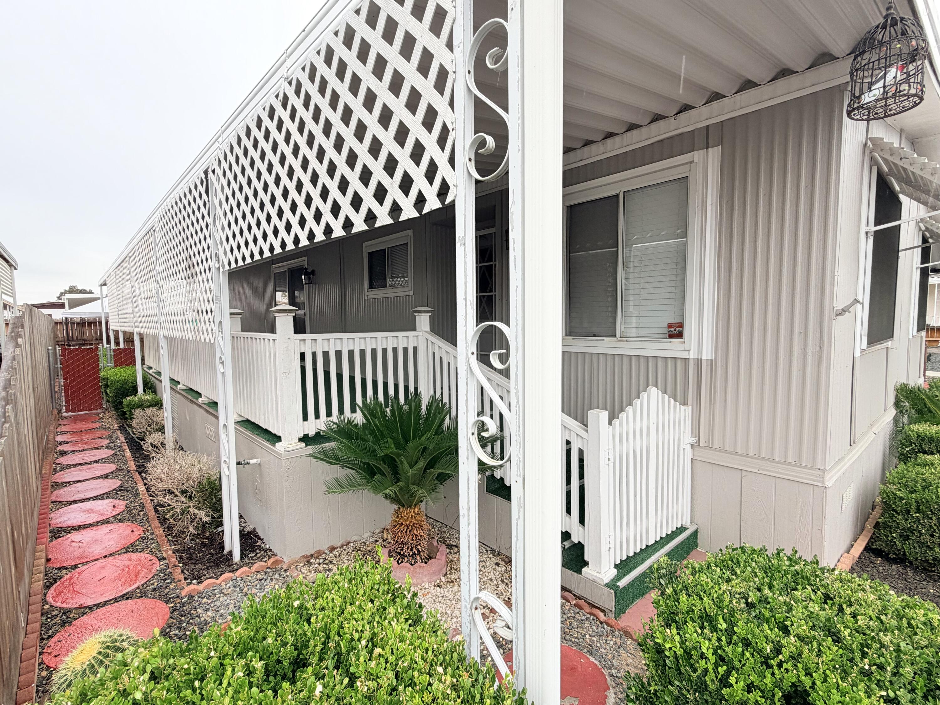 720 E Worth Ave. #187, Porterville, CA 93257