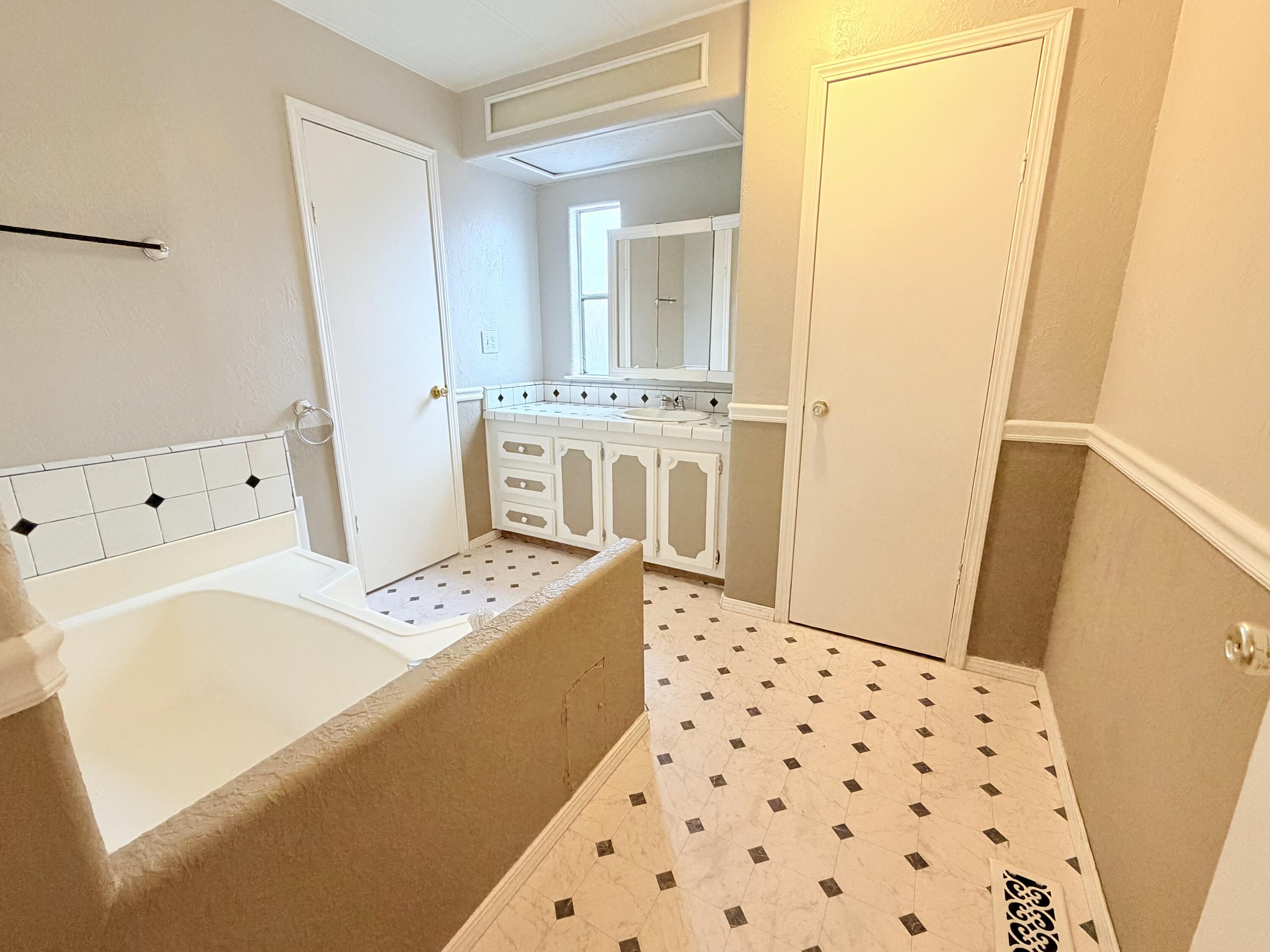 720 E Worth Ave. #187, Porterville, CA 93257
