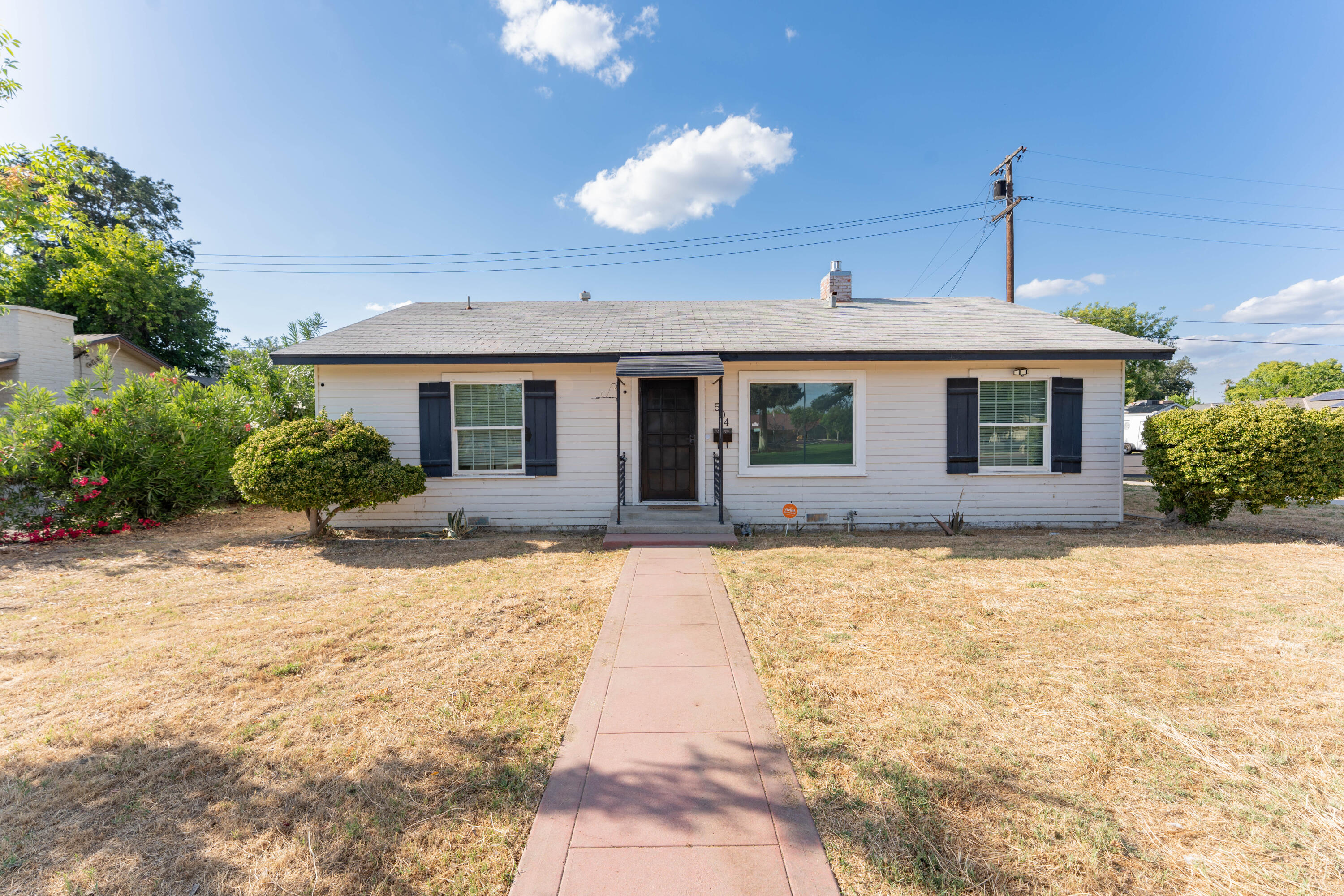 504 W Bush St, Lemoore, CA 93245