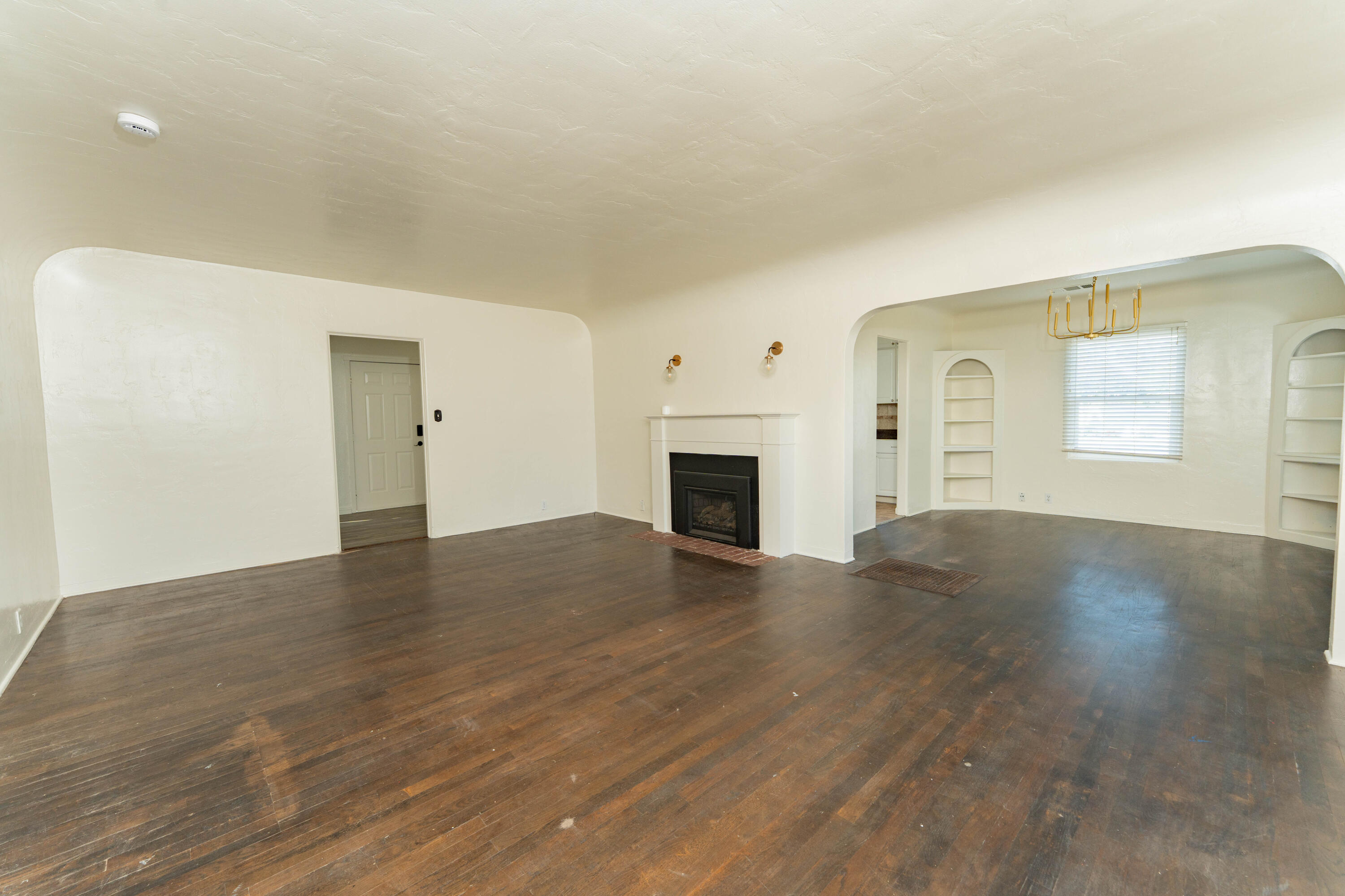 504 W Bush St, Lemoore, CA 93245