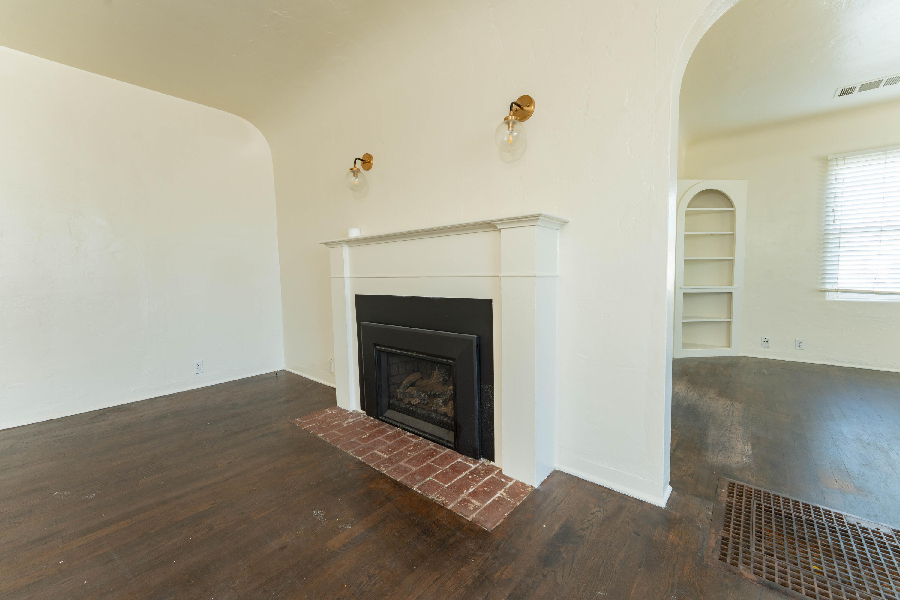 504 W Bush St, Lemoore, CA 93245