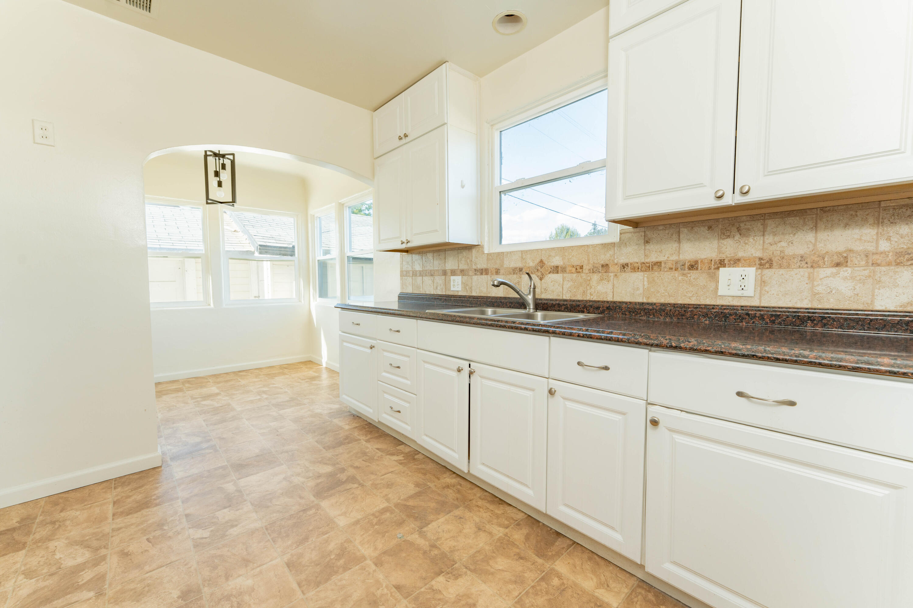 504 W Bush St, Lemoore, CA 93245