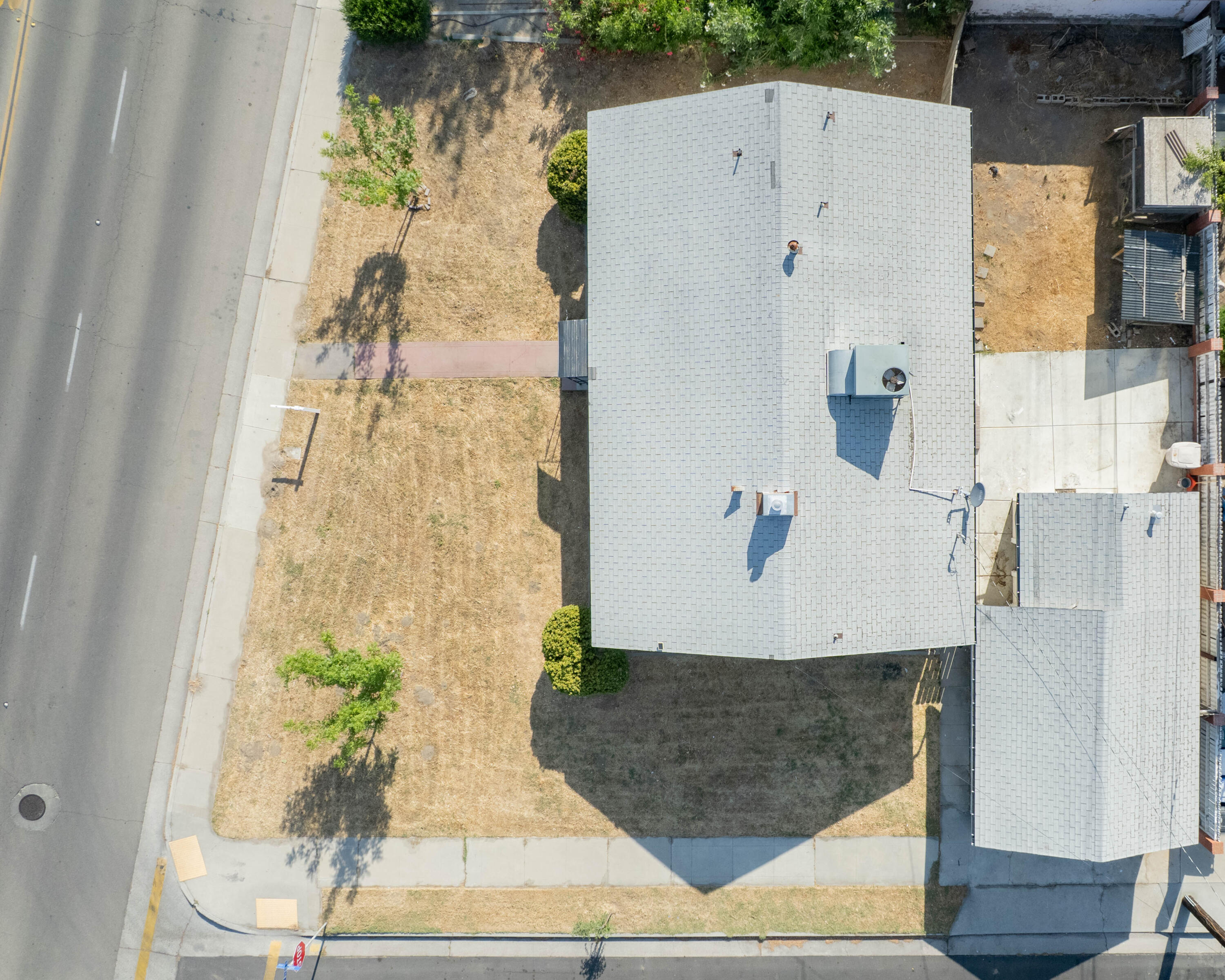 504 W Bush St, Lemoore, CA 93245