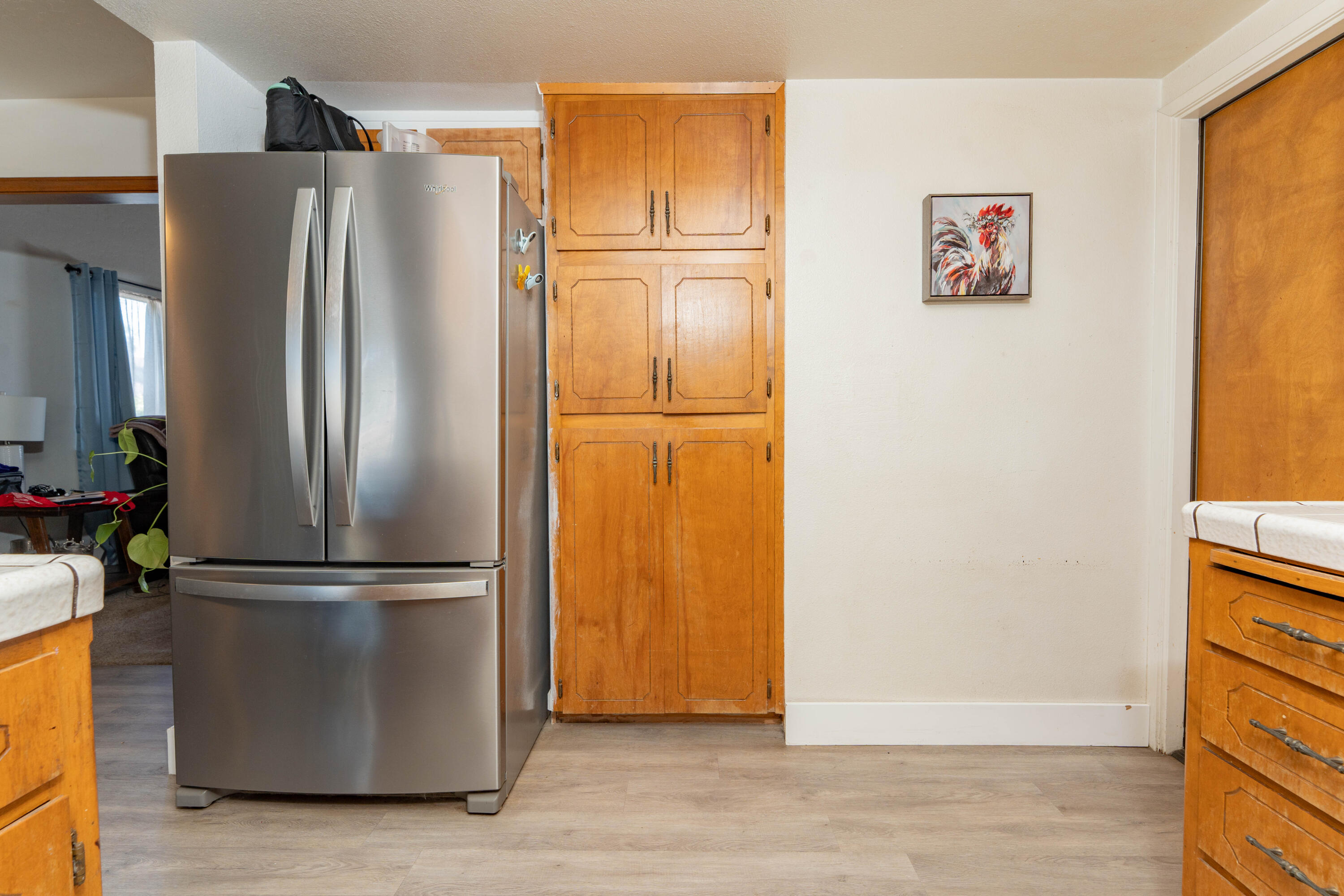 839 W Arlen Ct, Visalia, CA 93277