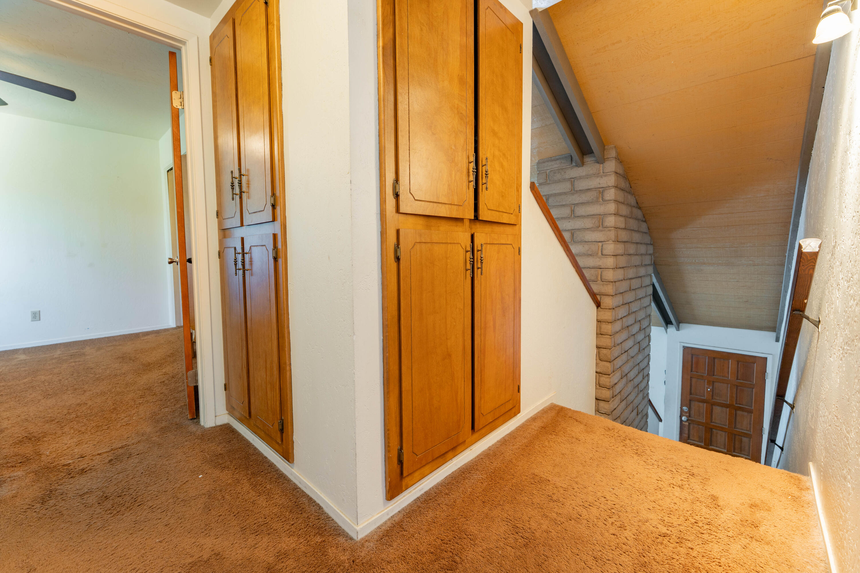 839 W Arlen Ct, Visalia, CA 93277