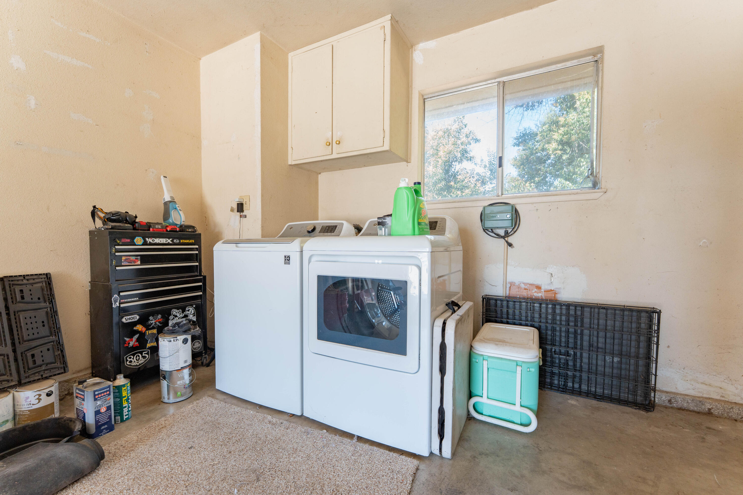 839 W Arlen Ct, Visalia, CA 93277