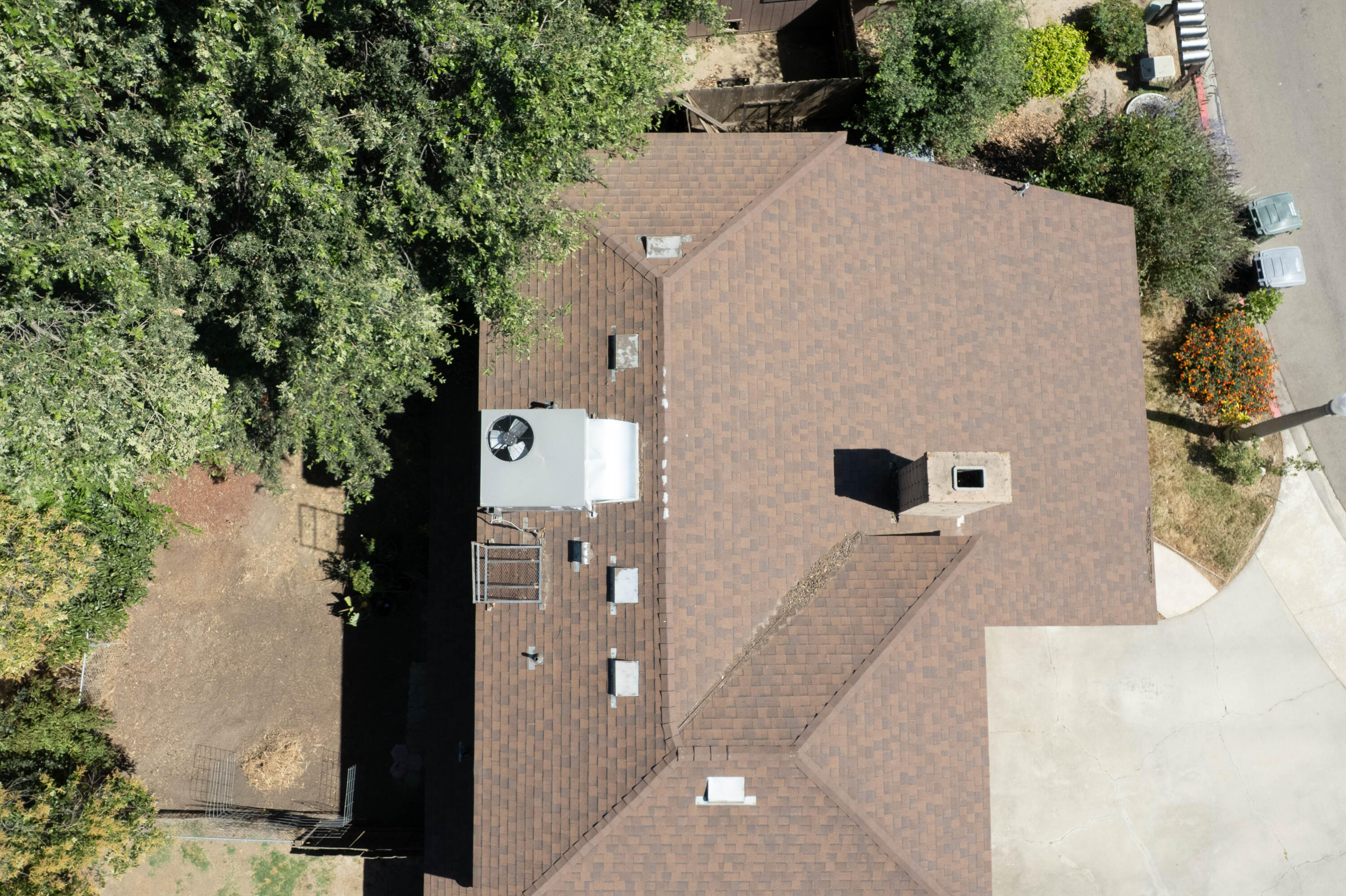 839 W Arlen Ct, Visalia, CA 93277
