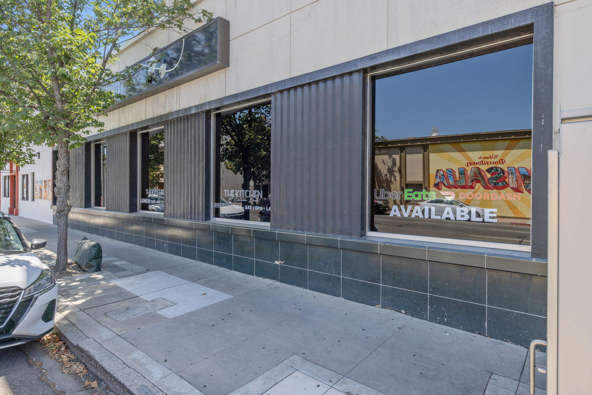 101-111 W Main St, Visalia, CA 93291