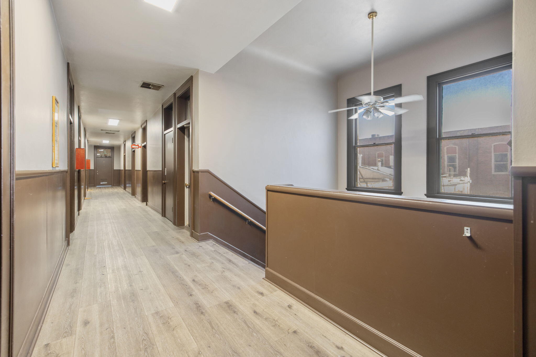 101-111 W Main St, Visalia, CA 93291