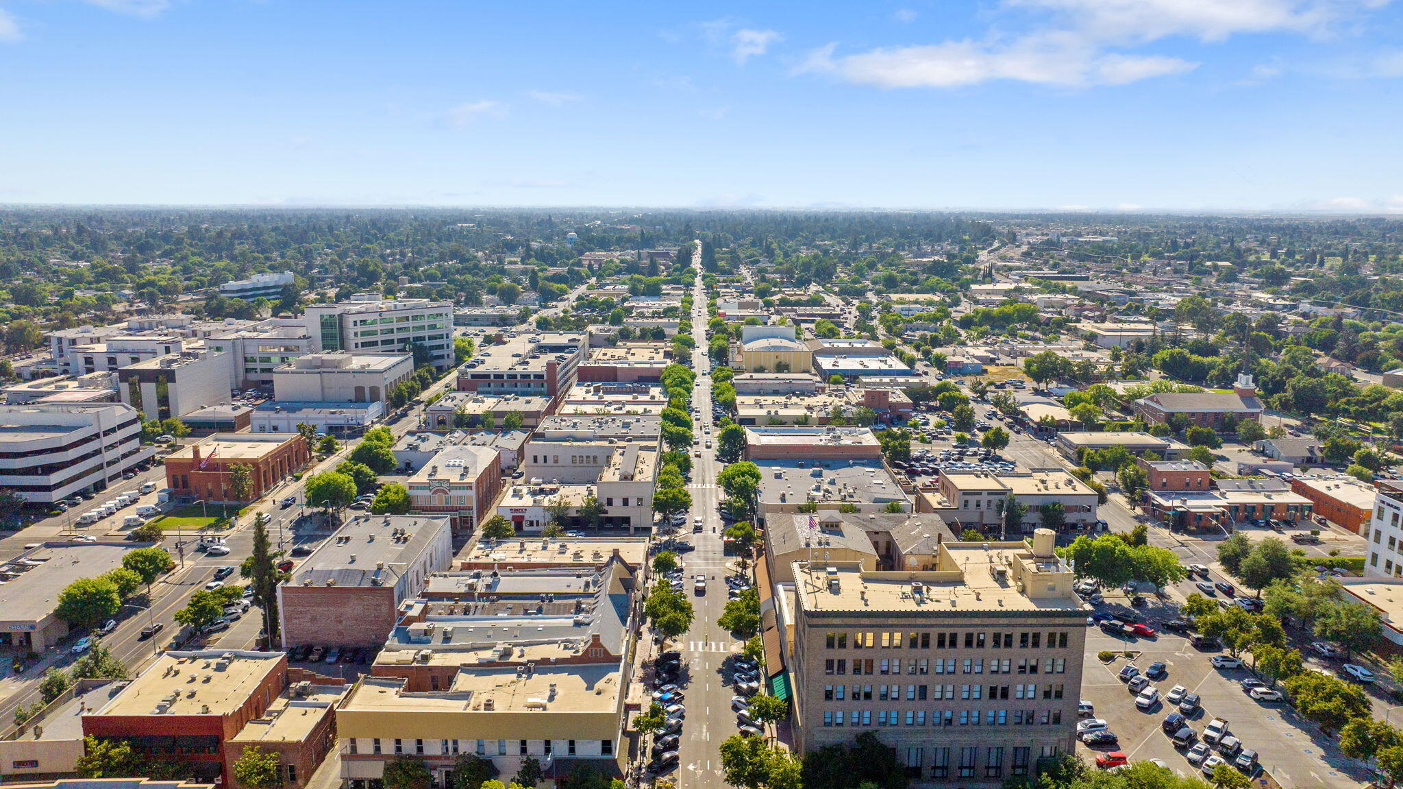 101-111 W Main St, Visalia, CA 93291