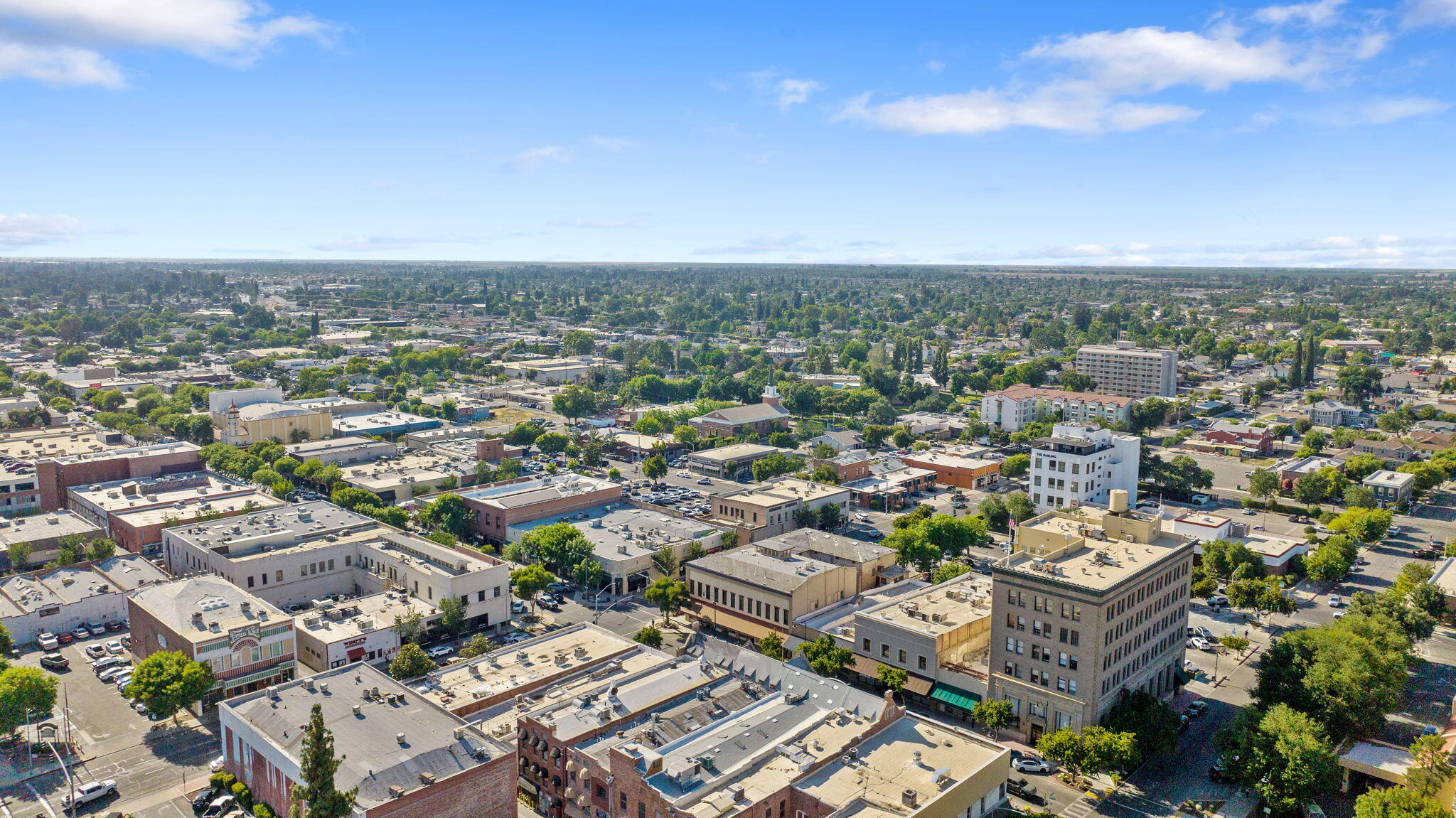 101-111 W Main St, Visalia, CA 93291