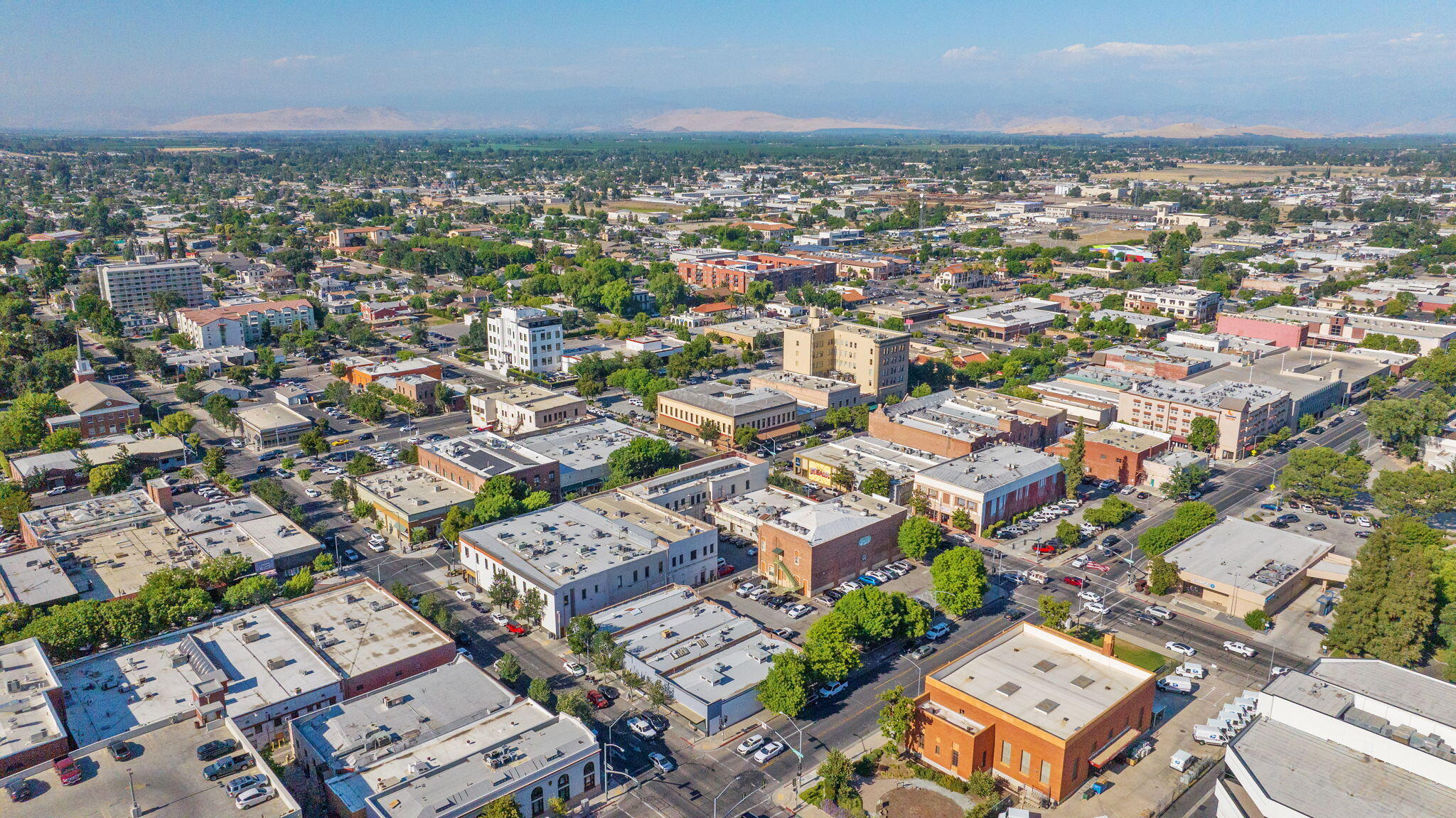 101-111 W Main St, Visalia, CA 93291