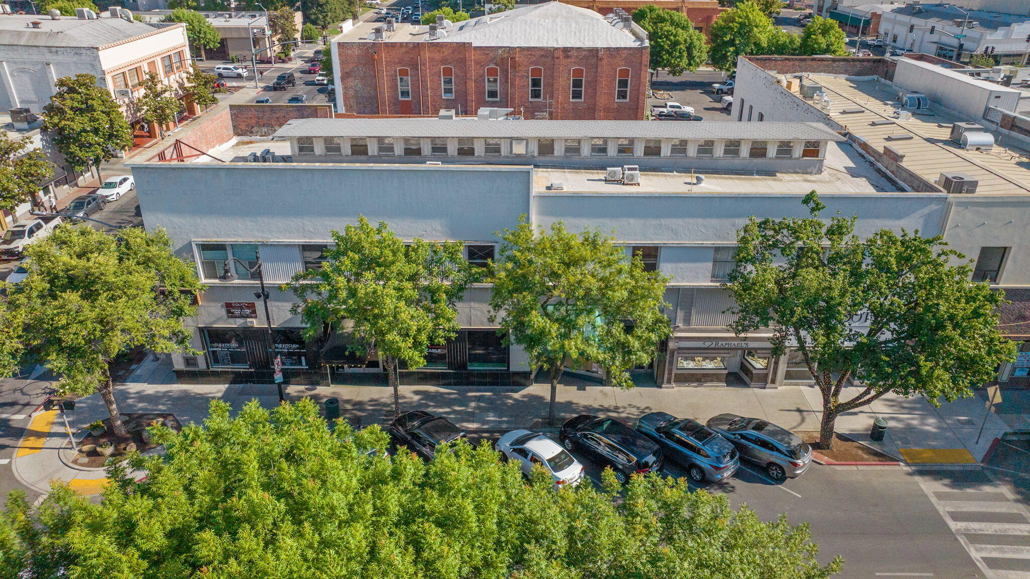 101-111 W Main St, Visalia, CA 93291
