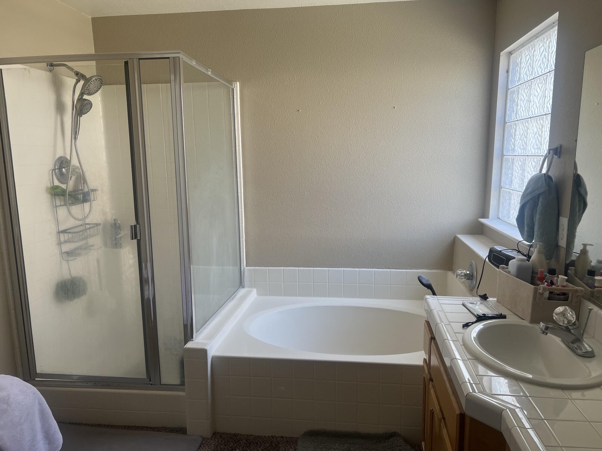 1538 W W Picadilly Ct, Hanford, CA 93230