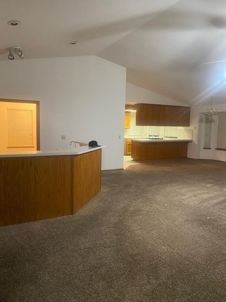 2417 Oakwood Ct, Hanford, CA 93230