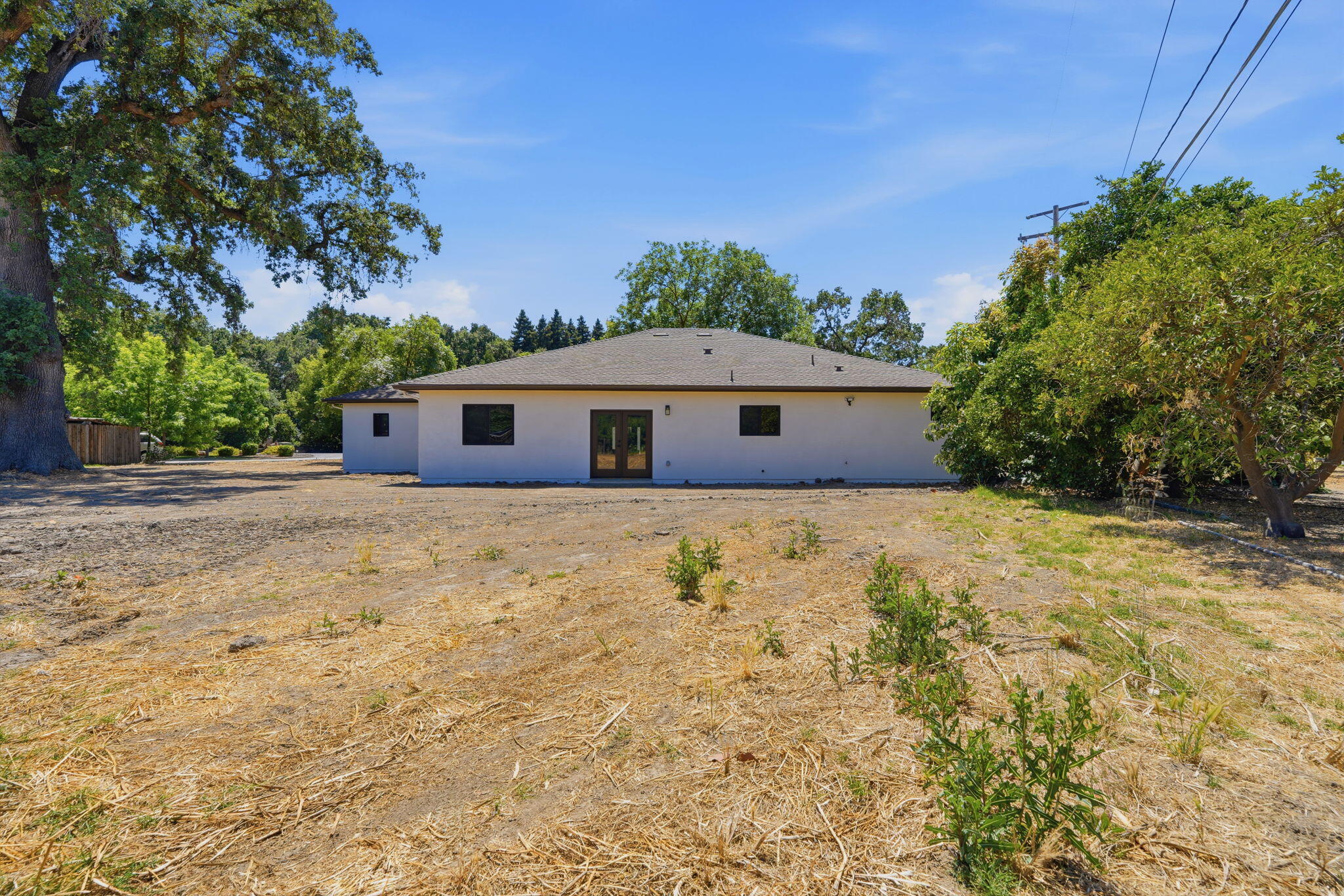 208 N N Linwood St, Visalia, CA 93291