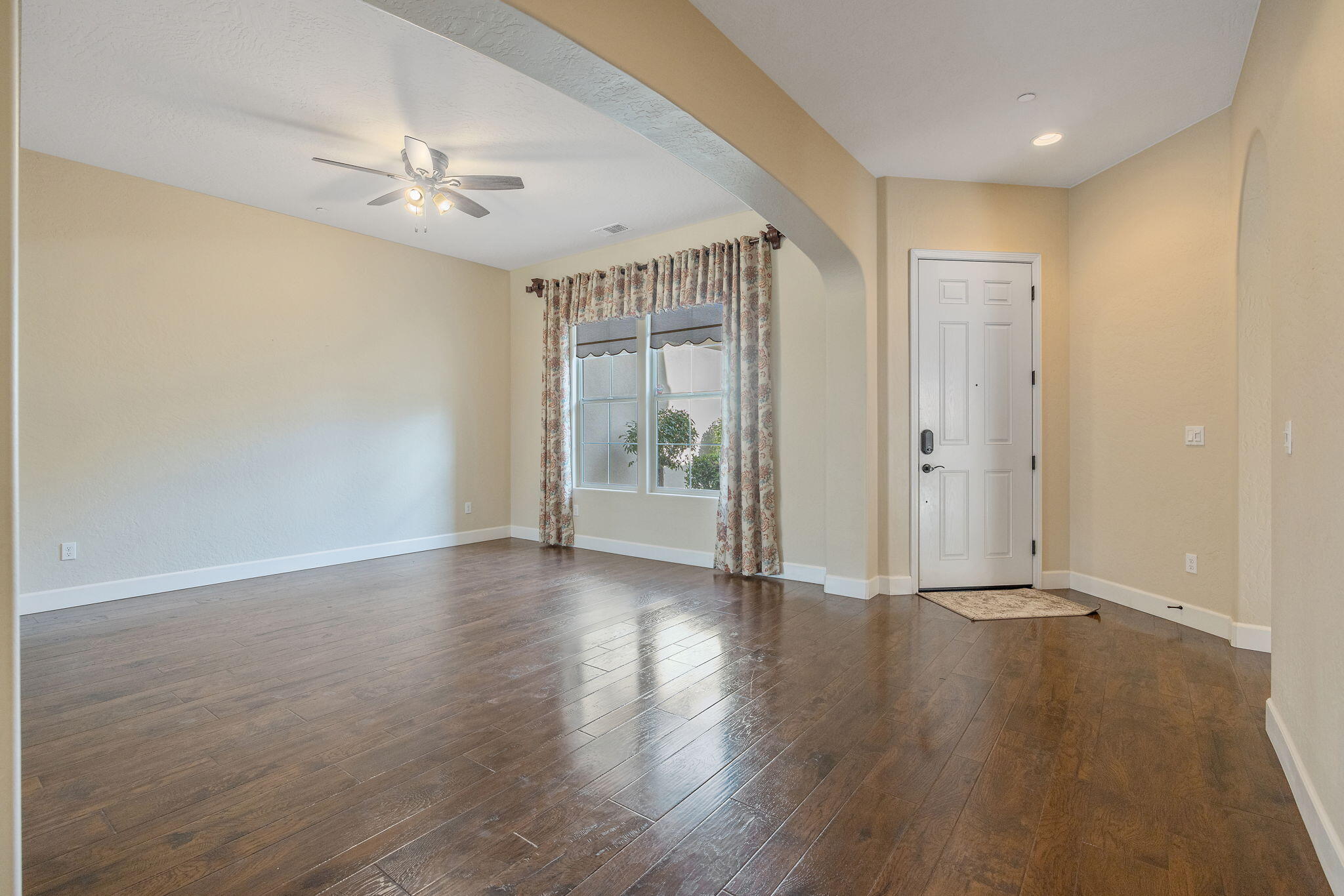 3072 Cape Canyon Ave, Tulare, CA 93274