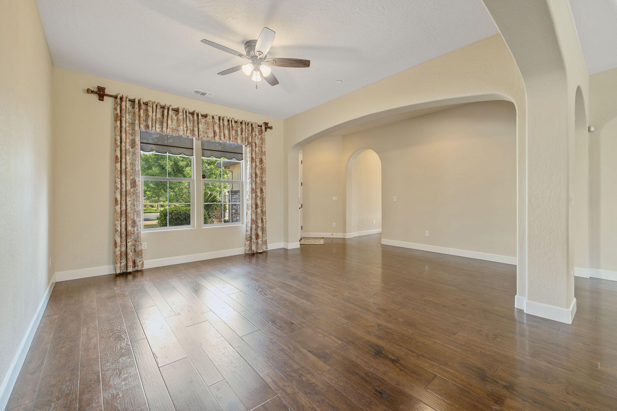 3072 Cape Canyon Ave, Tulare, CA 93274