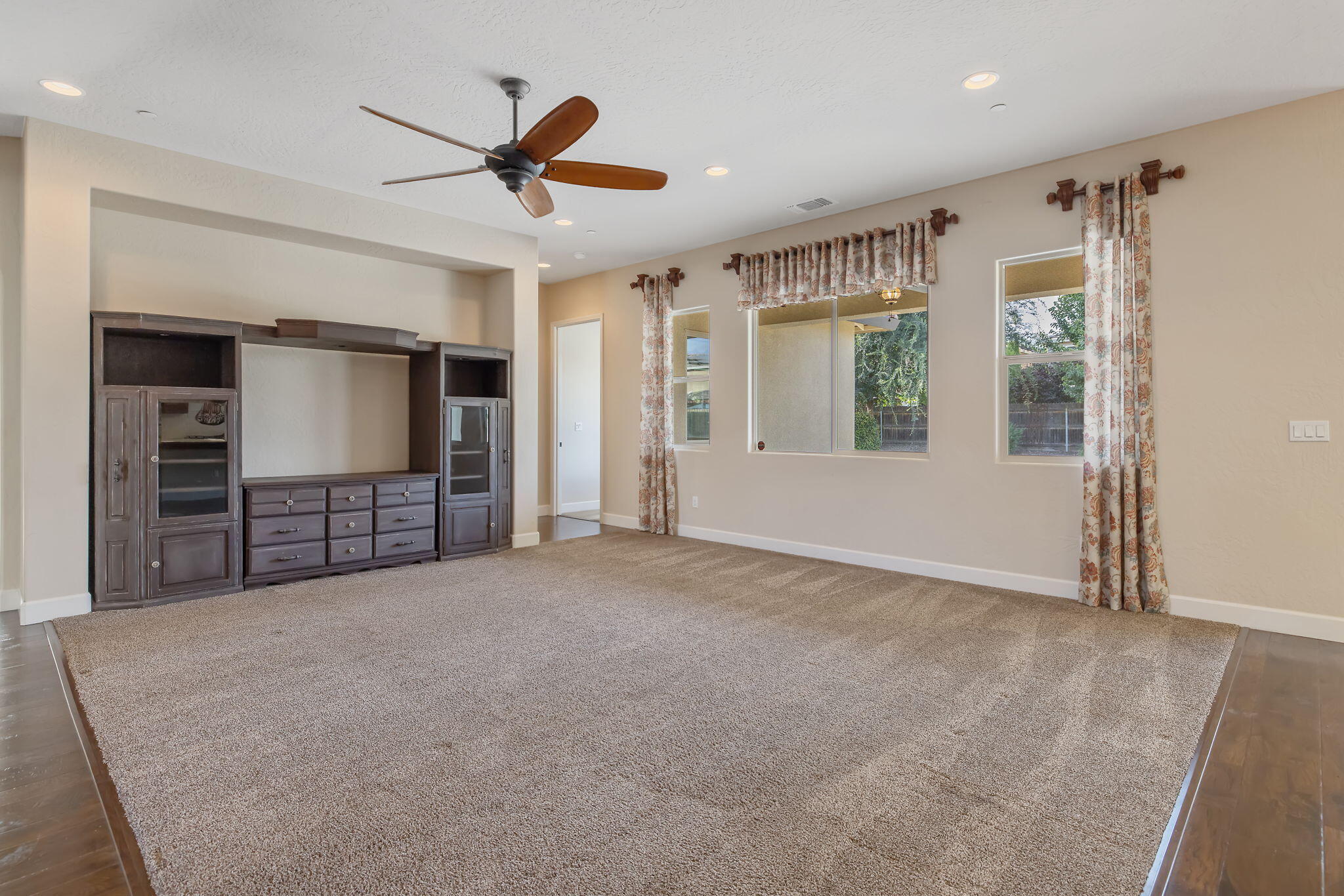 3072 Cape Canyon Ave, Tulare, CA 93274
