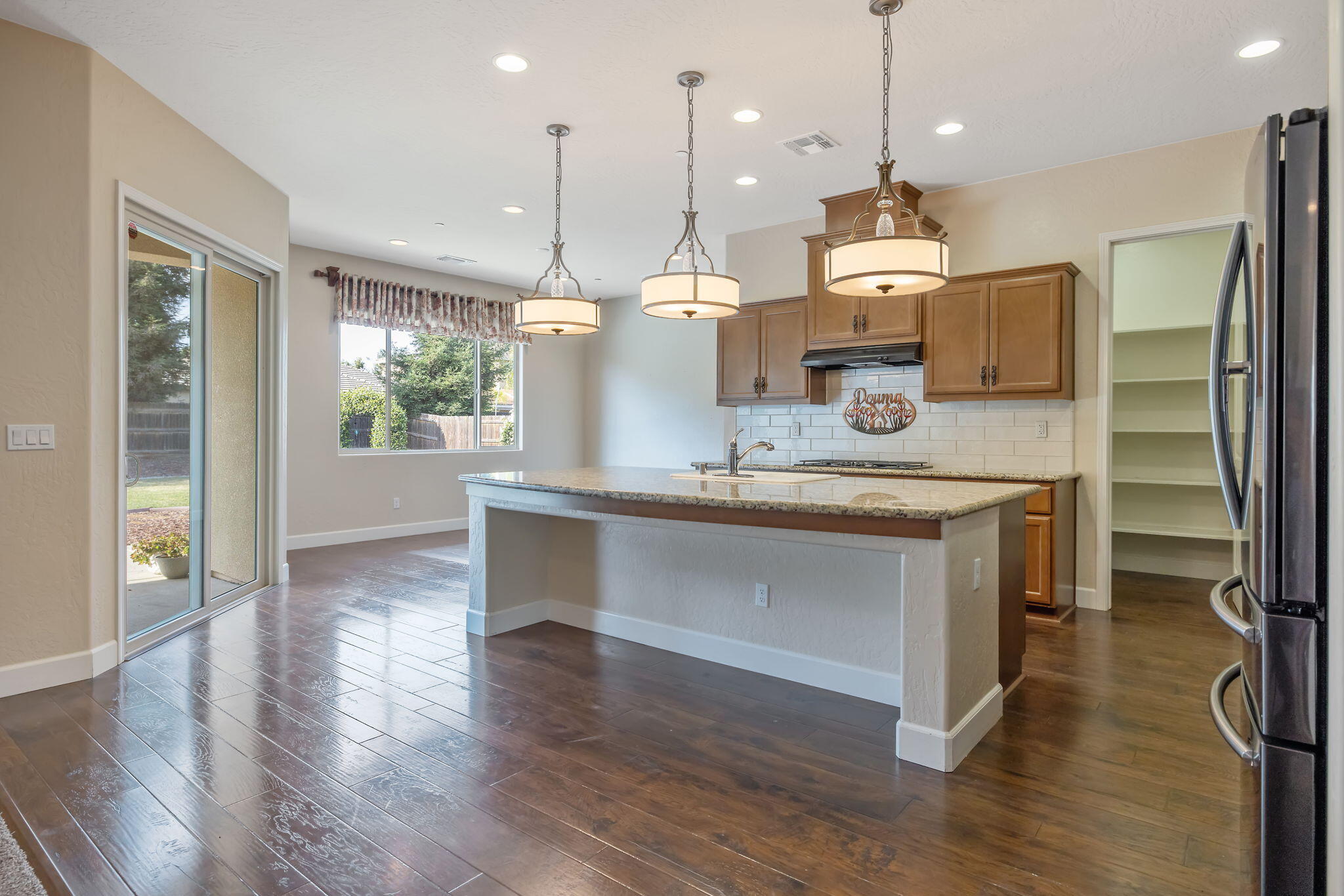 3072 Cape Canyon Ave, Tulare, CA 93274