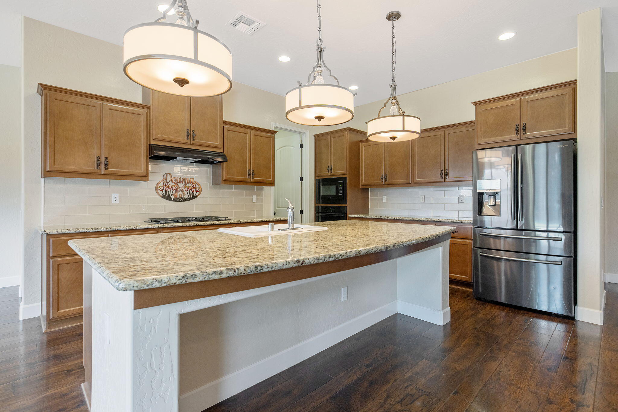 3072 Cape Canyon Ave, Tulare, CA 93274