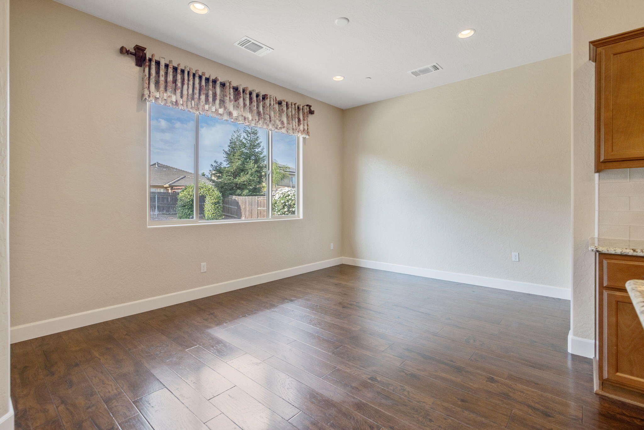 3072 Cape Canyon Ave, Tulare, CA 93274