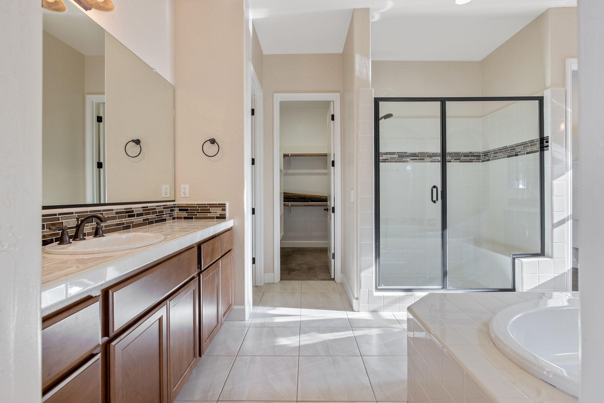 3072 Cape Canyon Ave, Tulare, CA 93274