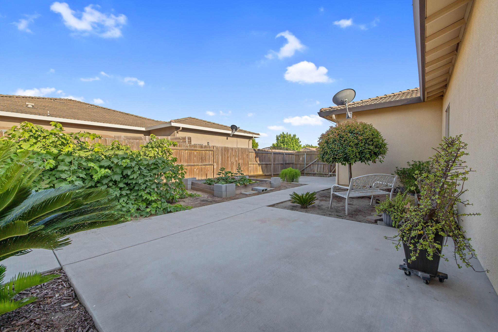 3072 Cape Canyon Ave, Tulare, CA 93274