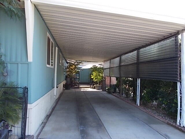 2400 W Midvalley Ave #J-01, Visalia, CA 93277