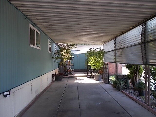 2400 W Midvalley Ave #J-01, Visalia, CA 93277