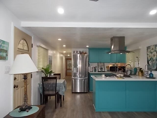 2400 W Midvalley Ave #J-01, Visalia, CA 93277