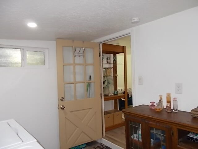 2400 W Midvalley Ave #J-01, Visalia, CA 93277