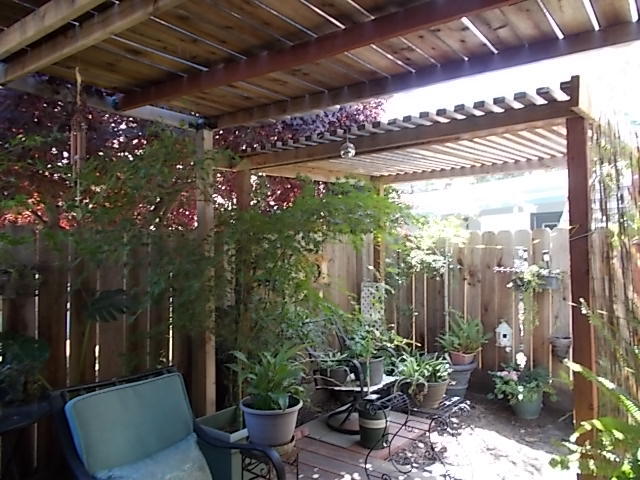 2400 W Midvalley Ave #J-01, Visalia, CA 93277