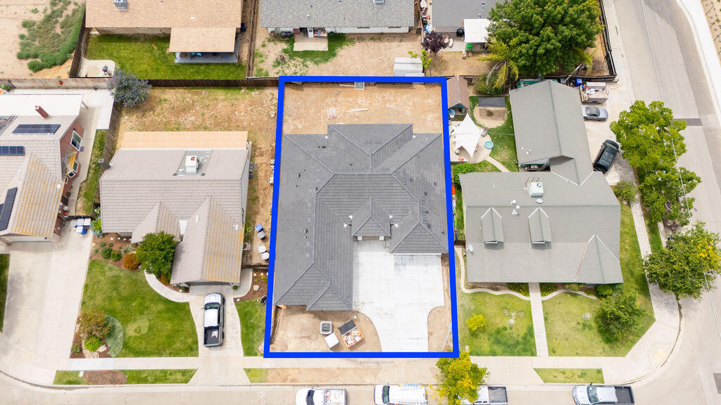 181 Grace Ct, Lemoore, CA 93245