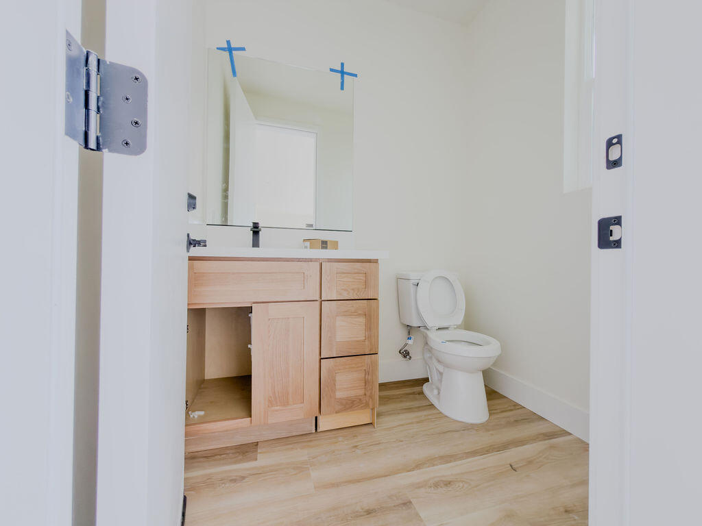 181 Grace Ct, Lemoore, CA 93245
