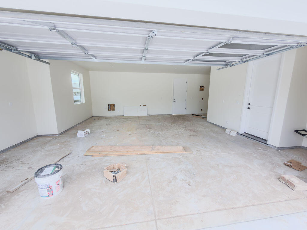 181 Grace Ct, Lemoore, CA 93245