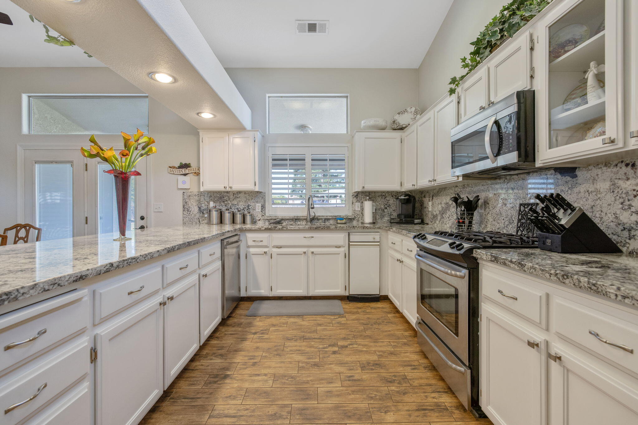 32065 Elbow Ct, Visalia, CA 93291