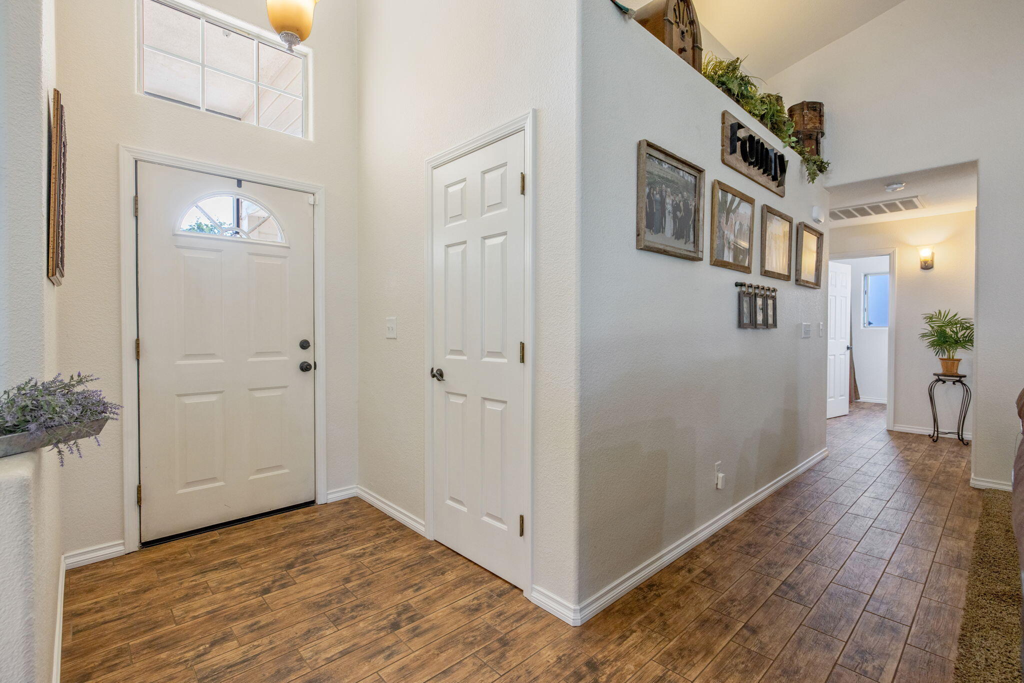 32065 Elbow Ct, Visalia, CA 93291