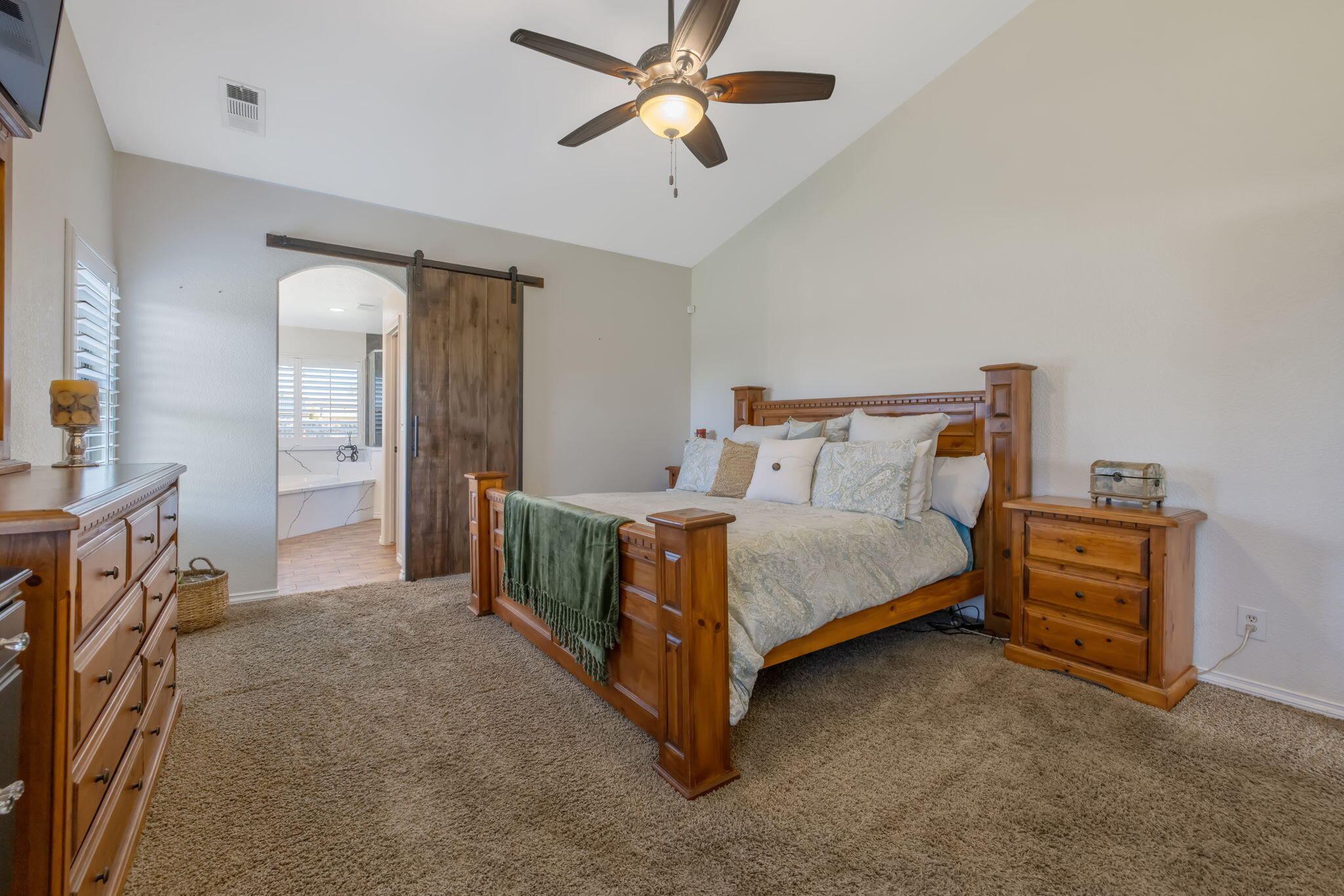32065 Elbow Ct, Visalia, CA 93291