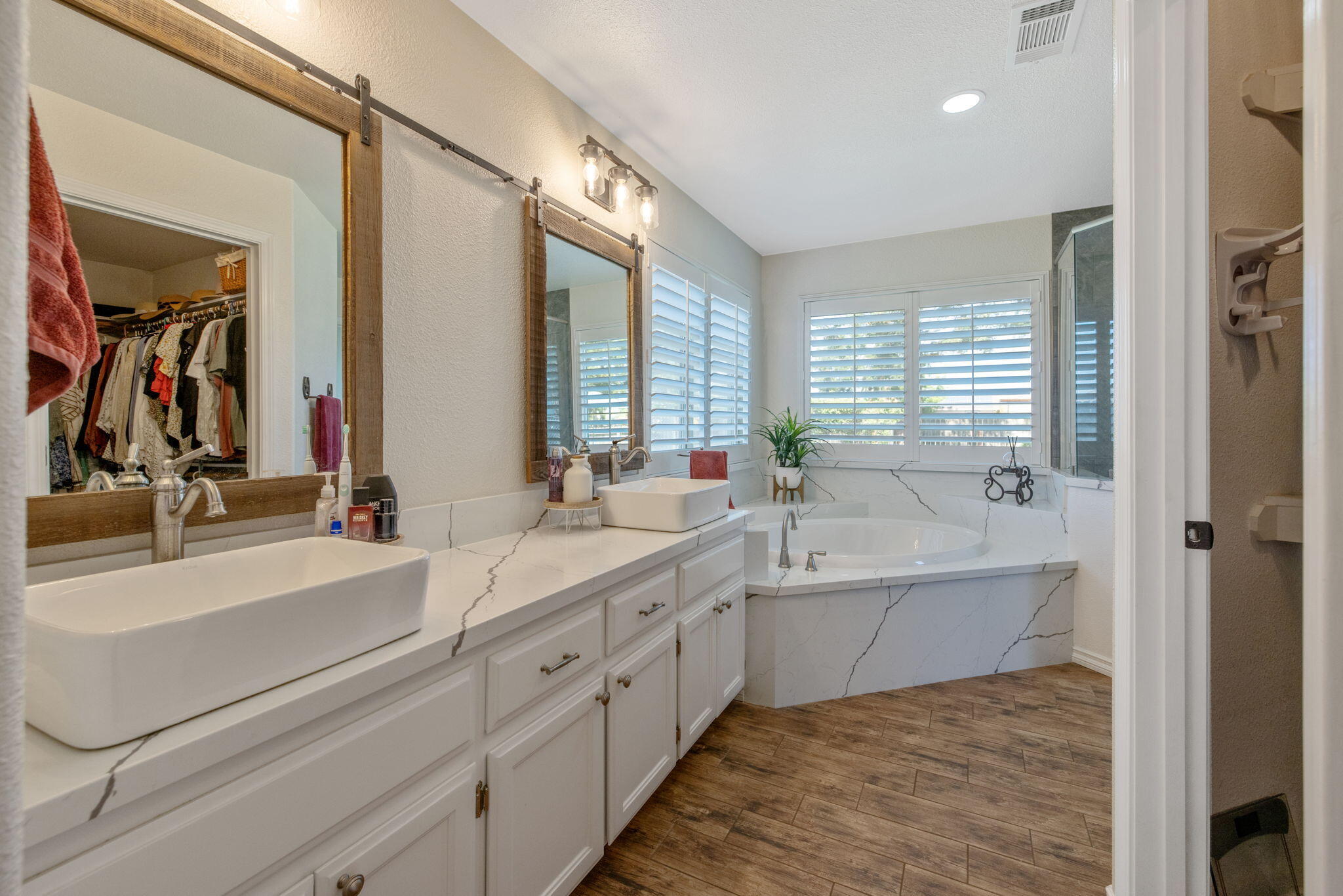 32065 Elbow Ct, Visalia, CA 93291
