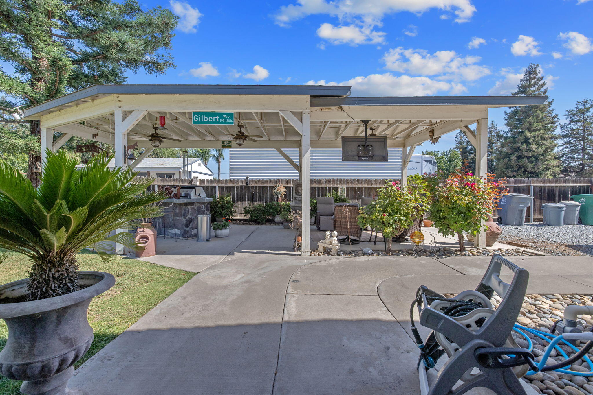 32065 Elbow Ct, Visalia, CA 93291