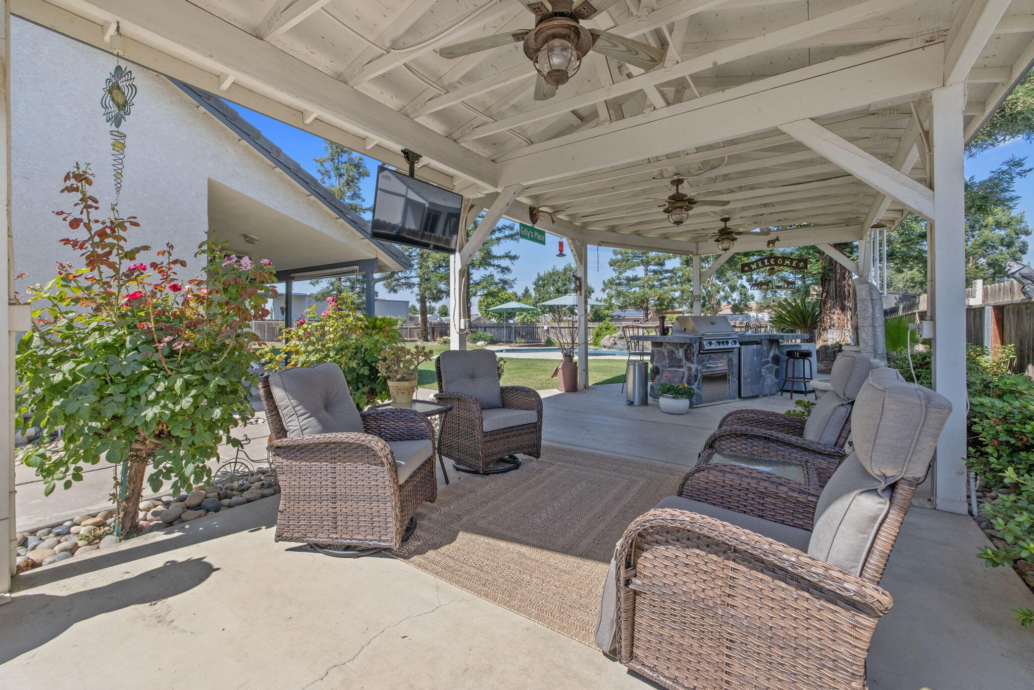 32065 Elbow Ct, Visalia, CA 93291