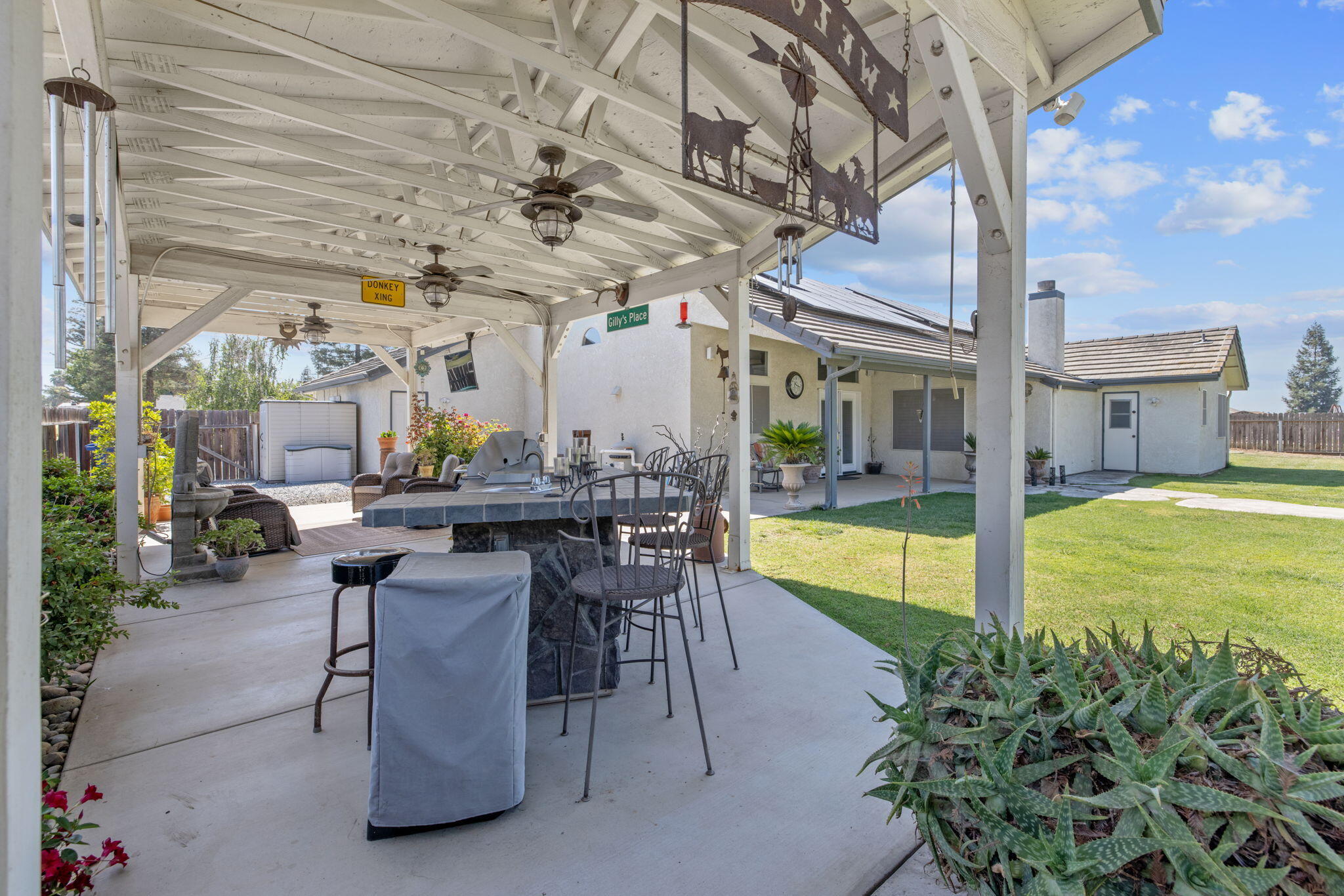 32065 Elbow Ct, Visalia, CA 93291