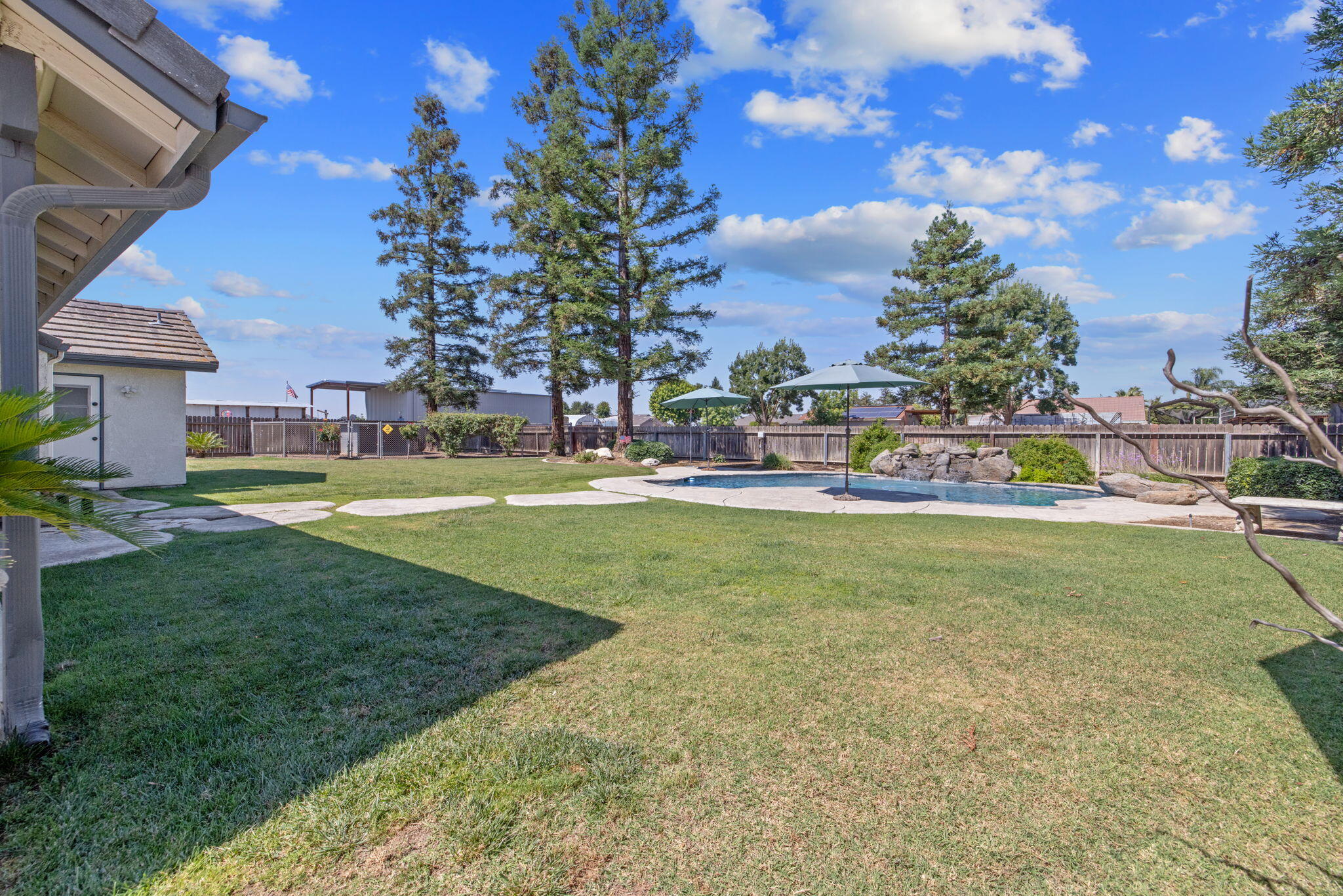 32065 Elbow Ct, Visalia, CA 93291