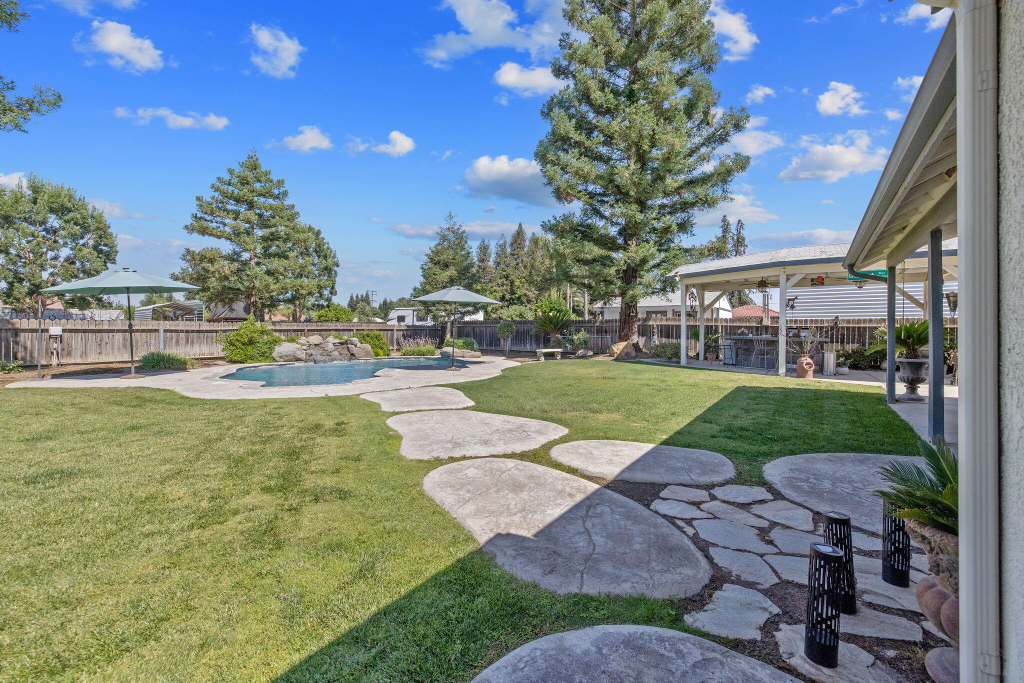 32065 Elbow Ct, Visalia, CA 93291