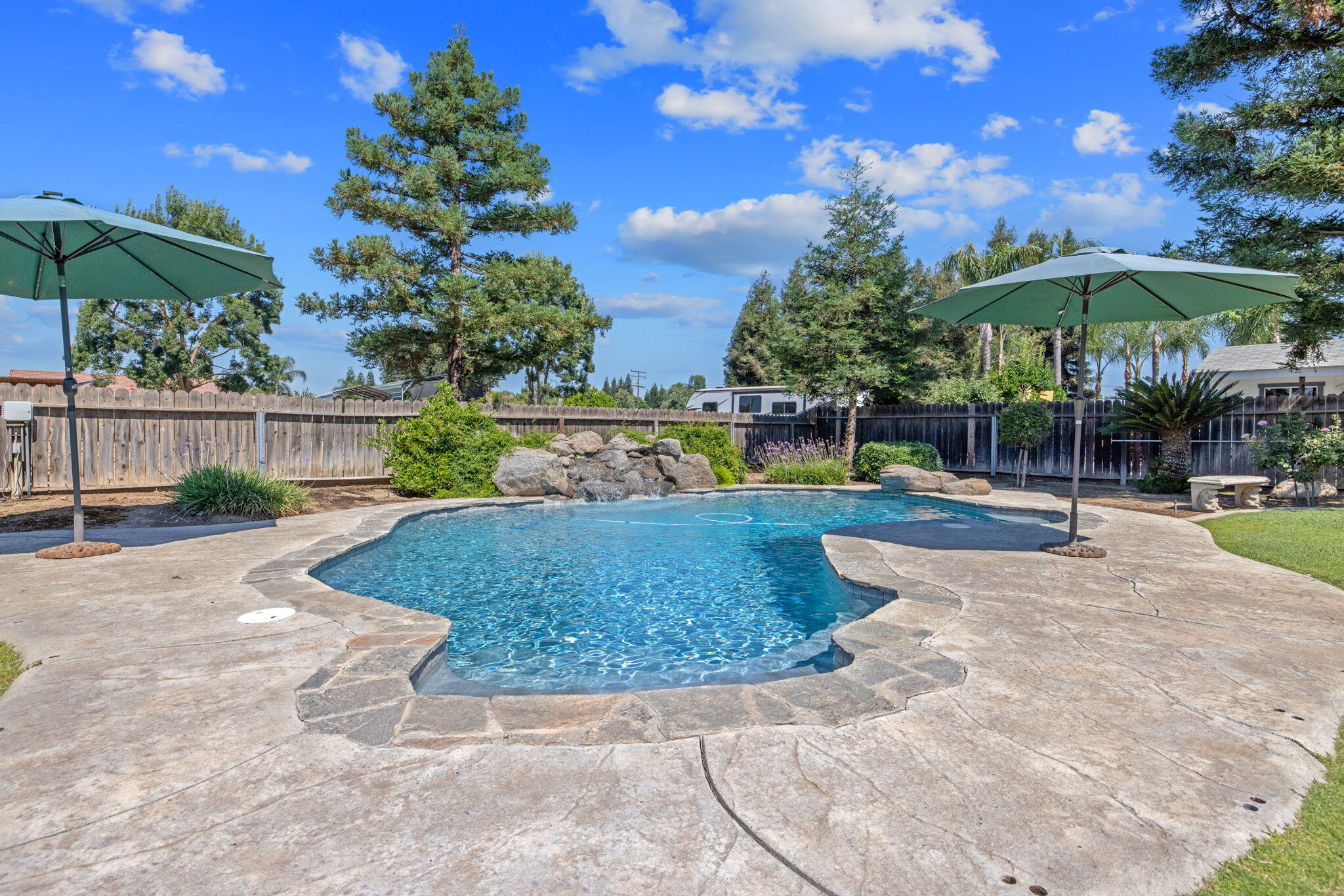 32065 Elbow Ct, Visalia, CA 93291