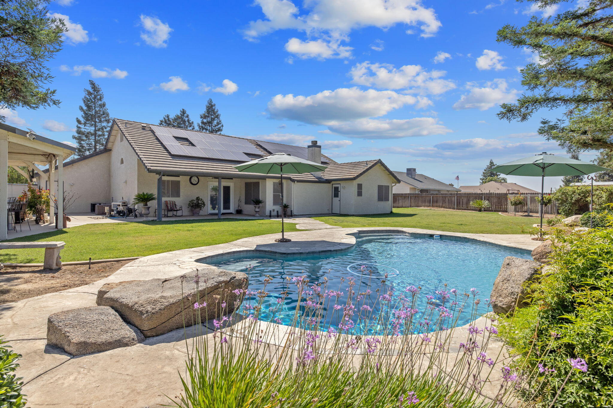 32065 Elbow Ct, Visalia, CA 93291
