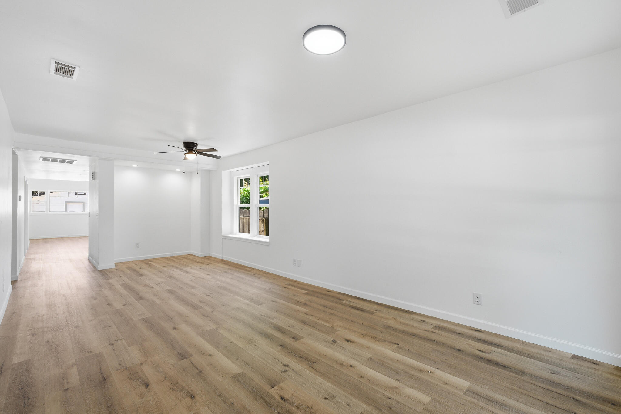 313 S C St, Exeter, CA 93221